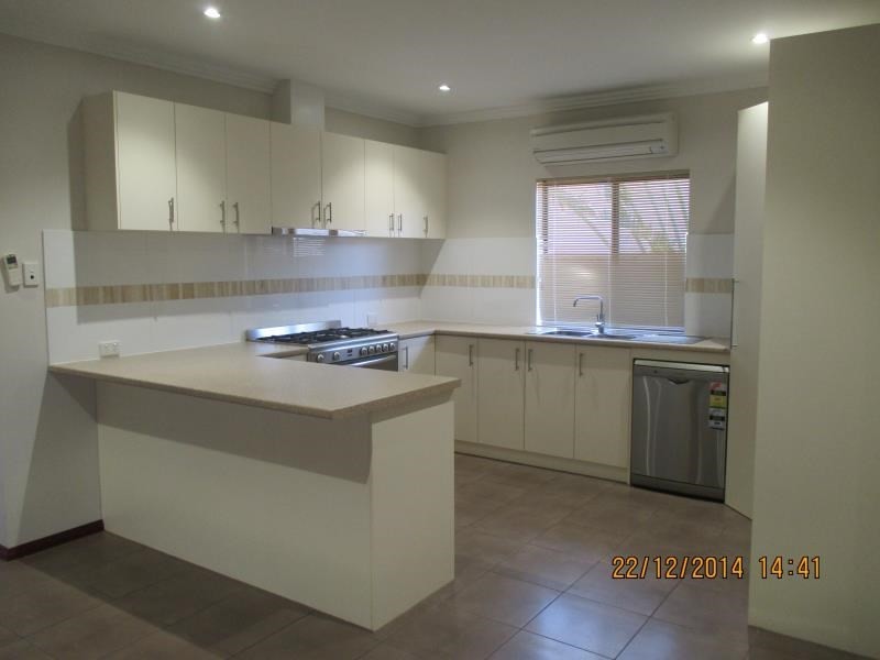 27 Bettong Bend, Baynton WA 6714