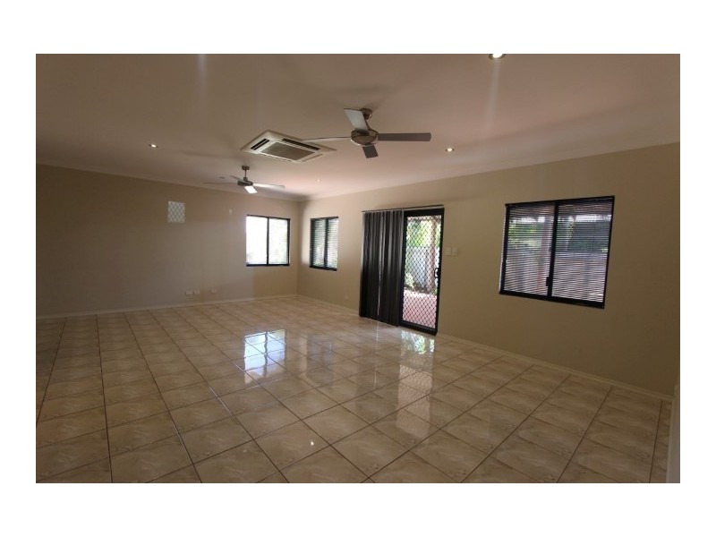 18 Ridge Elbow, Nickol WA 6714