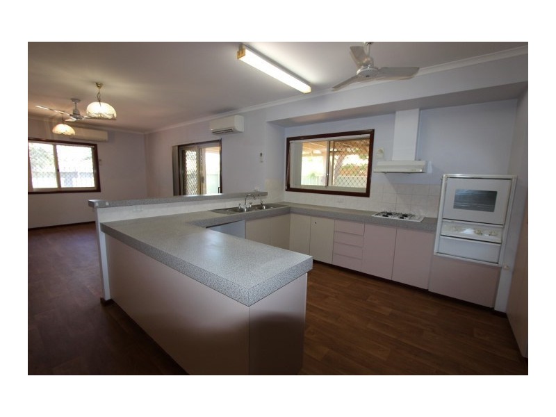 35 Radley Drive, Baynton WA 6714