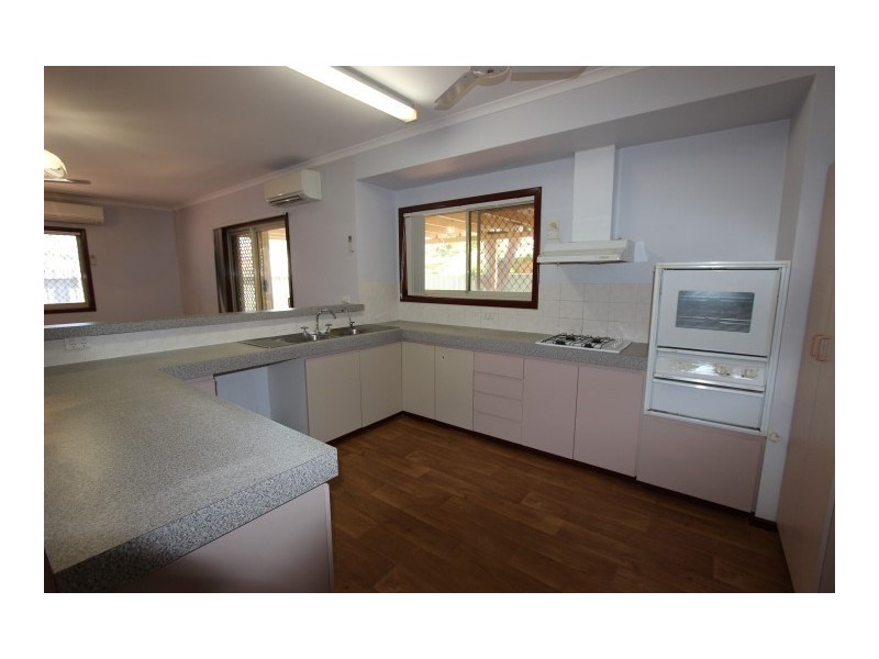 35 Radley Drive, Baynton WA 6714