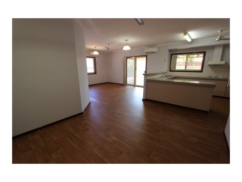 35 Radley Drive, Baynton WA 6714