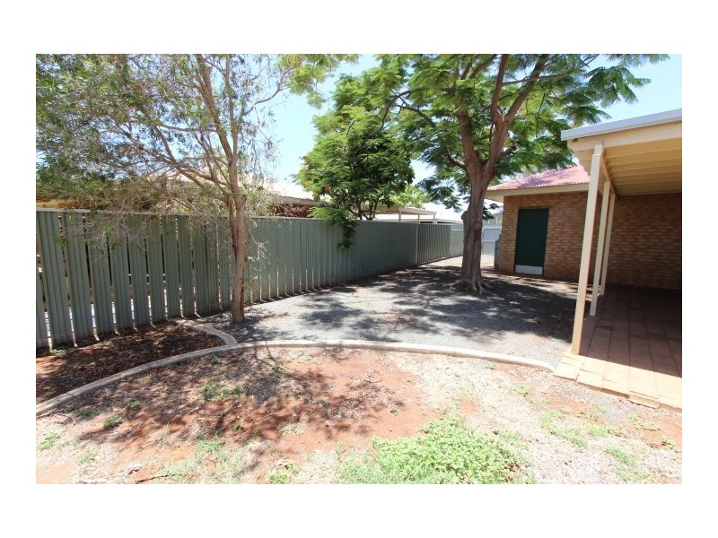 35 Radley Drive, Baynton WA 6714