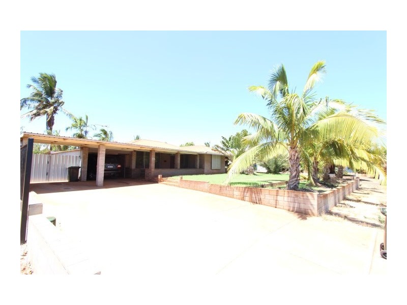 9 Flynn Crescent, Dampier WA 6713