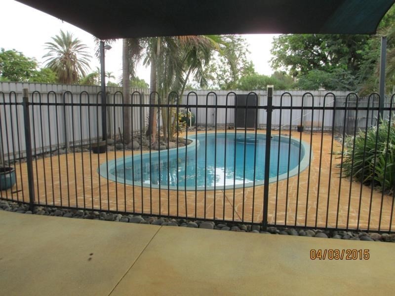 12 Oakover Crescent, Dampier WA 6713