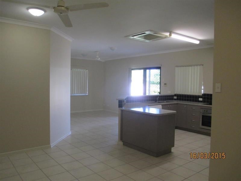 10 Haldane Crescent, Baynton WA 6714