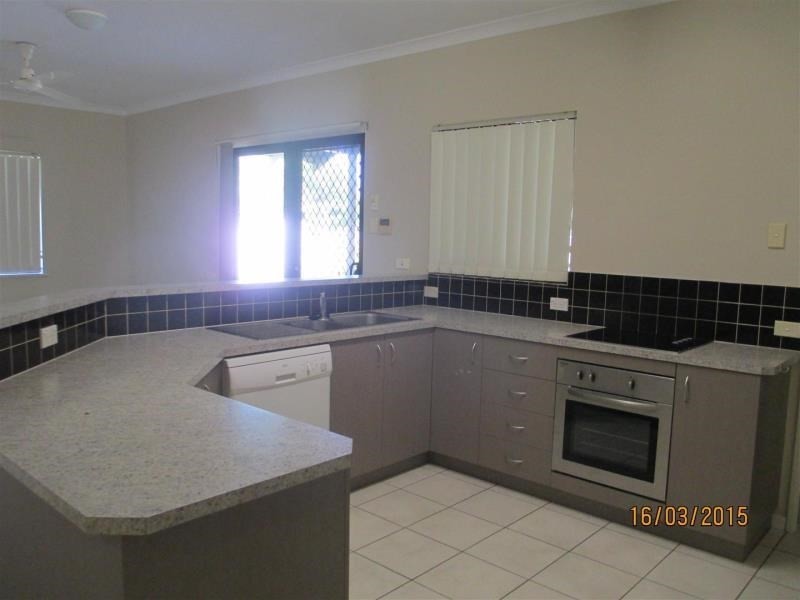 10 Haldane Crescent, Baynton WA 6714