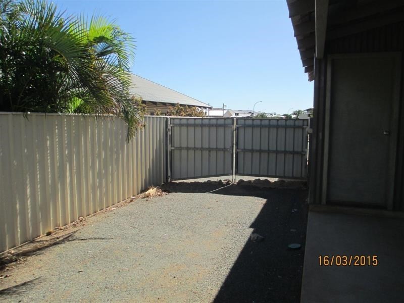 10 Haldane Crescent, Baynton WA 6714