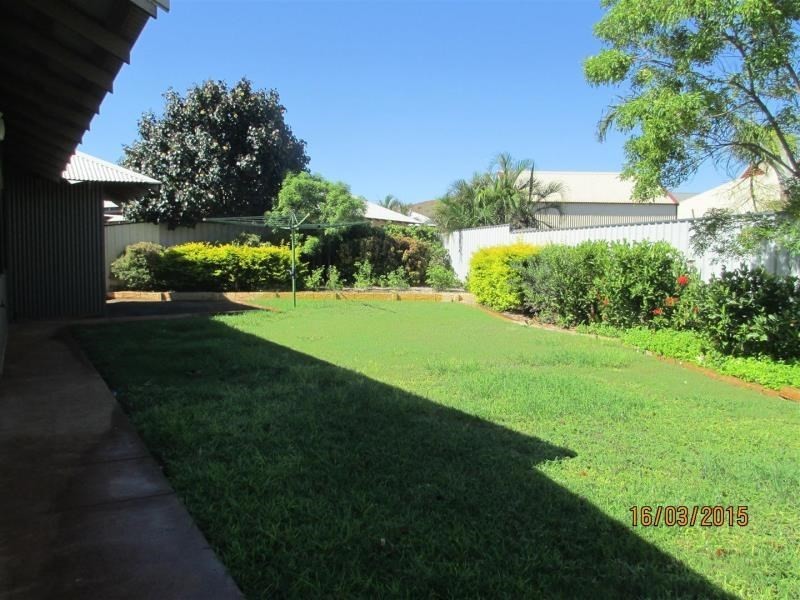 10 Haldane Crescent, Baynton WA 6714