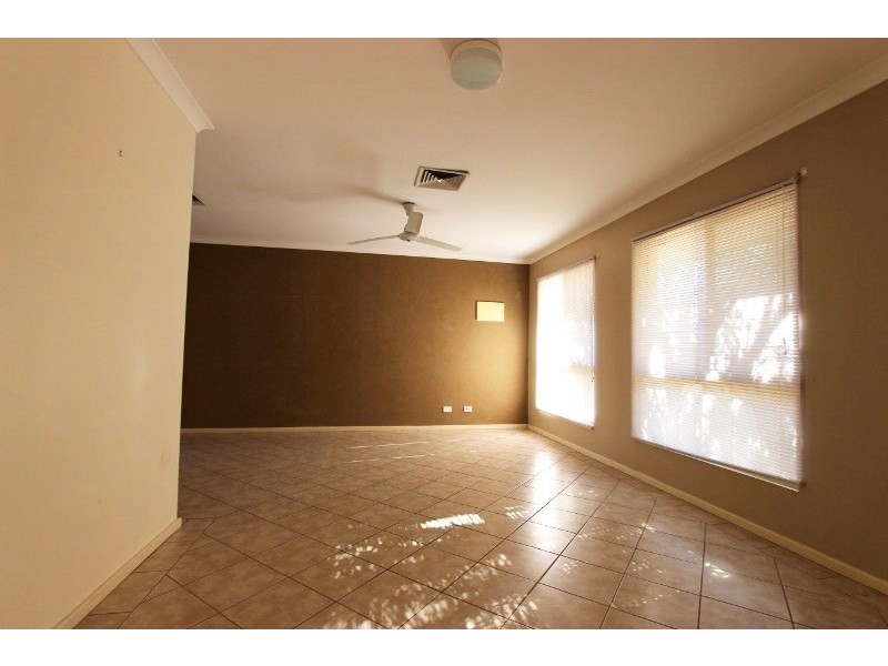 15 Leonard Way, Nickol WA 6714