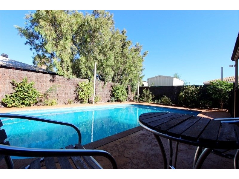 15 Leonard Way, Nickol WA 6714