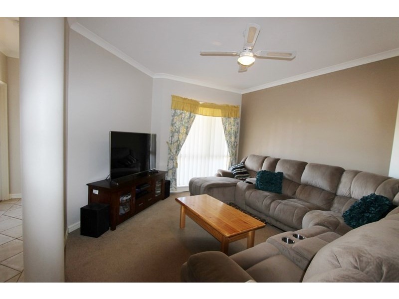 84 Radley Drive, Baynton WA 6714