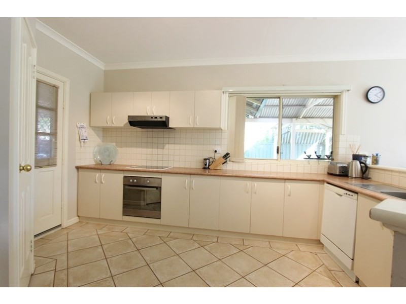 84 Radley Drive, Baynton WA 6714