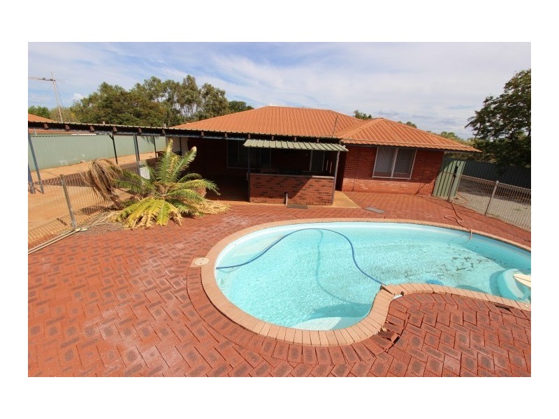 15 Gascoyne Crescent, Dampier WA 6713