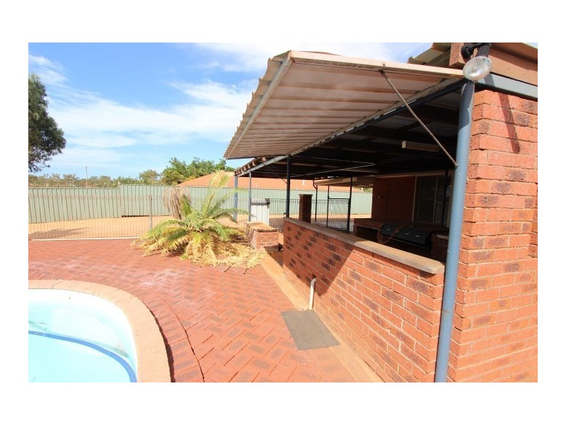 15 Gascoyne Crescent, Dampier WA 6713