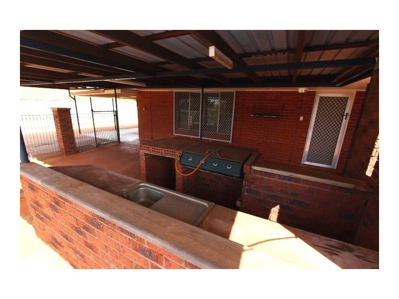 15 Gascoyne Crescent, Dampier WA 6713