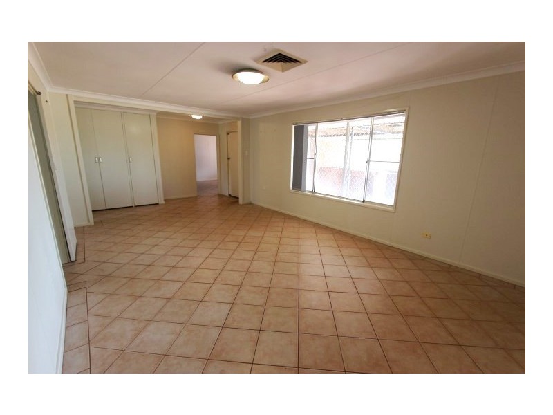 15 Gascoyne Crescent, Dampier WA 6713