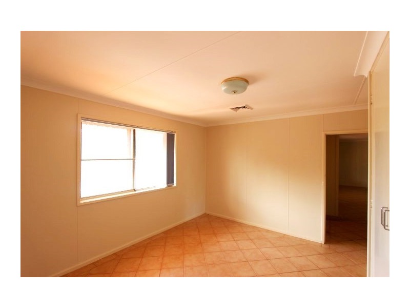 15 Gascoyne Crescent, Dampier WA 6713