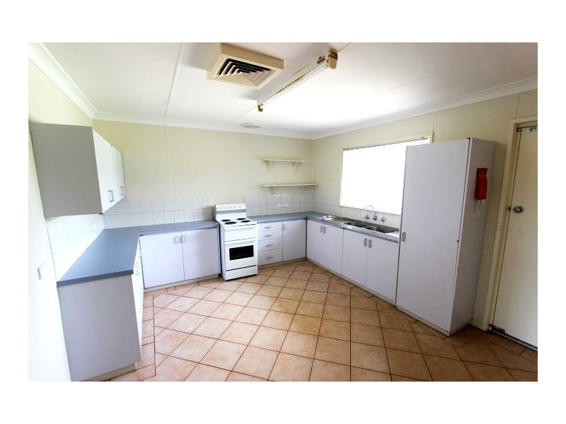 15 Gascoyne Crescent, Dampier WA 6713