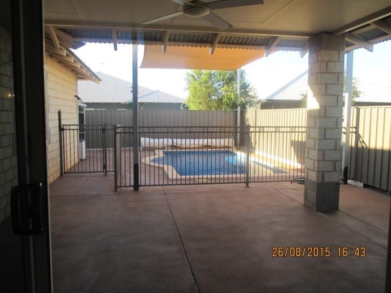 10 Brolga Meander, Nickol WA 6714