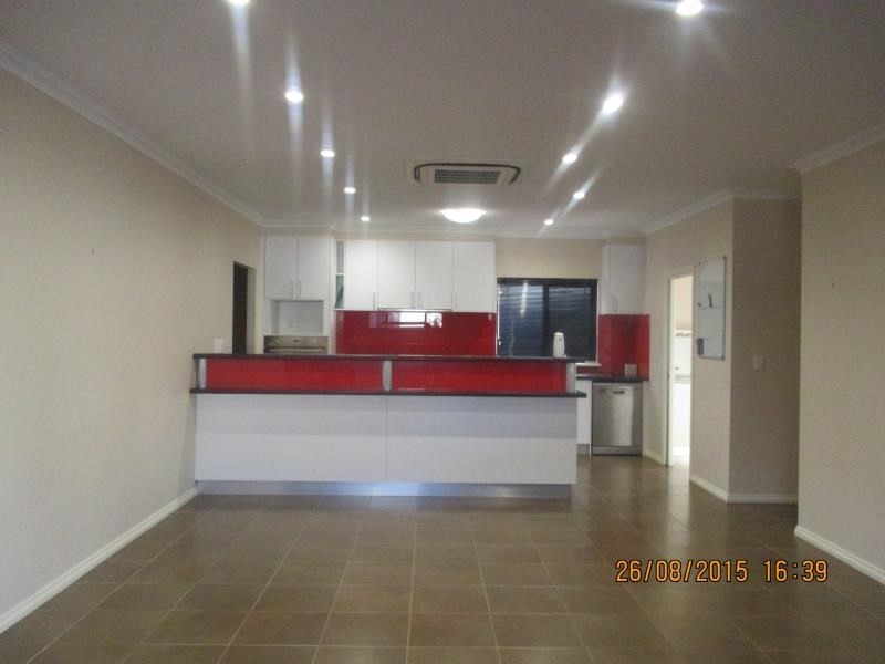10 Brolga Meander, Nickol WA 6714