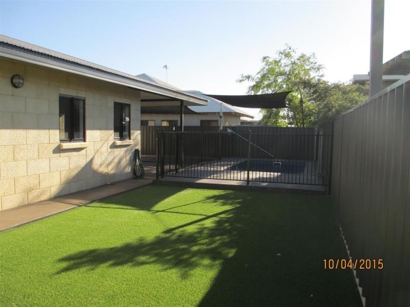 11 Jadura Crescent, Baynton WA 6714