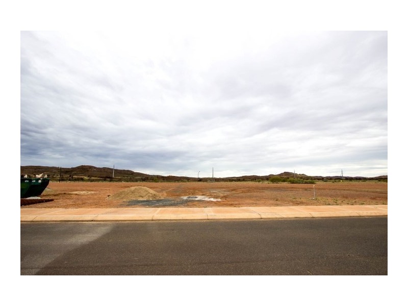 12 Jankurna Street, Baynton WA 6714