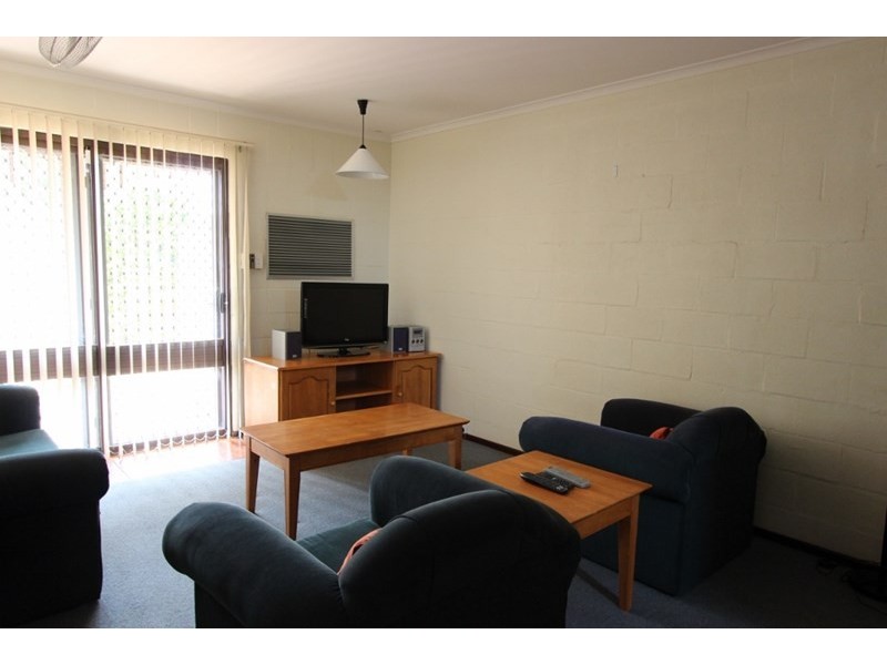 Unit 2/28 Strickland Drive, Millars Well WA 6714