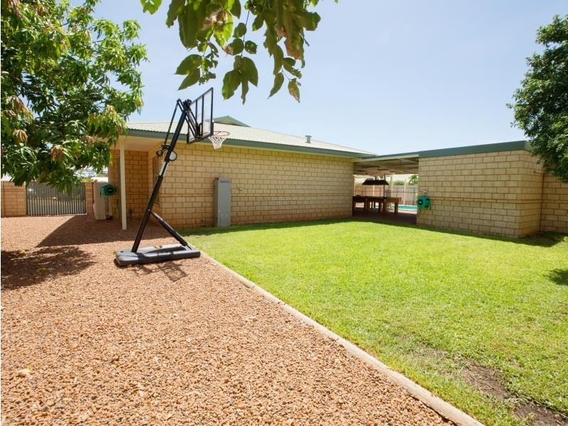 13 Fabling Court, Baynton WA 6714