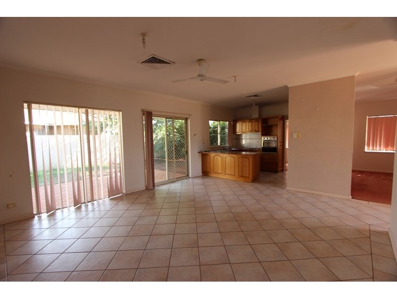 39 McCamey Loop, Baynton WA 6714