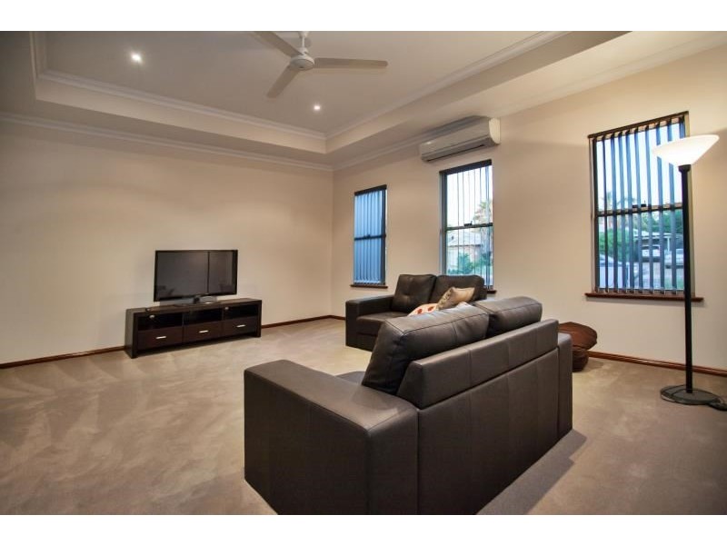 17 Baynton Drive, Baynton WA 6714