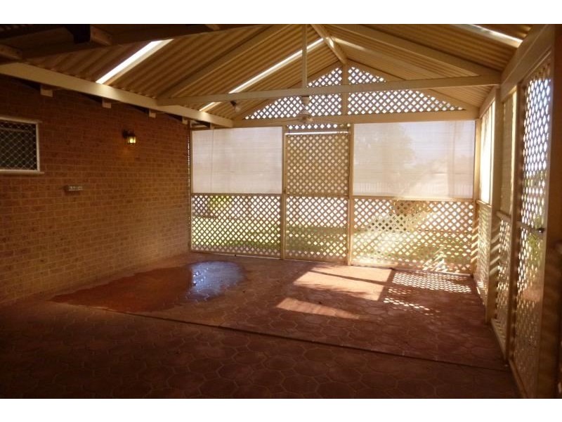 18 Garland Place, Millars Well WA 6714