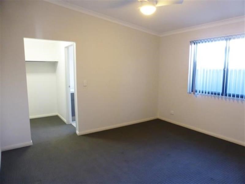 11 Tharnda Road, Baynton WA 6714