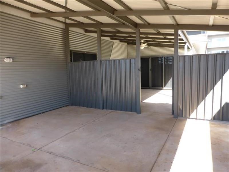 11 Tharnda Road, Baynton WA 6714