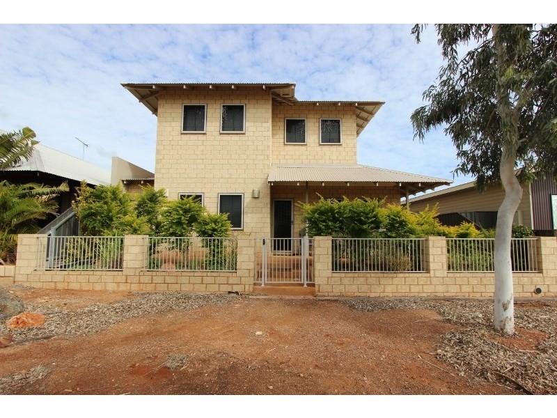 18 Euro Boulevard, Baynton WA 6714