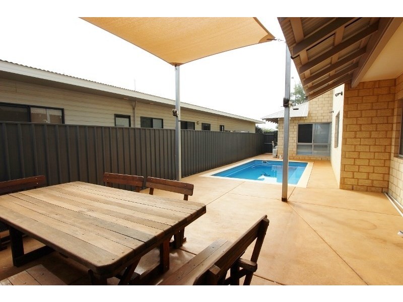 18 Euro Boulevard, Baynton WA 6714