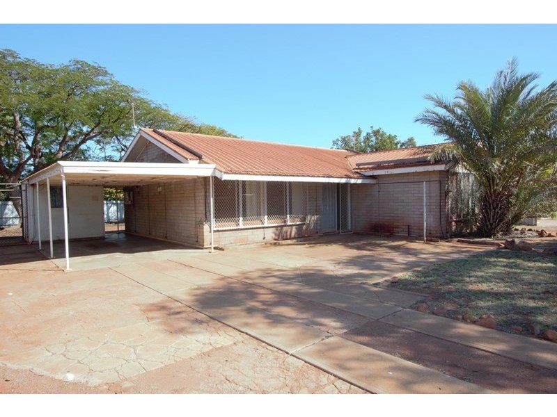 8 Hardey Crescent, Dampier WA 6713