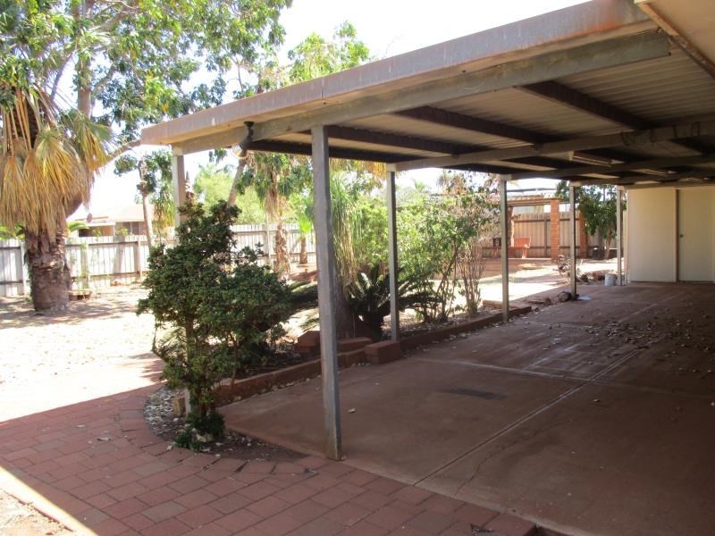 11 Elliott Crescent, Dampier WA 6713