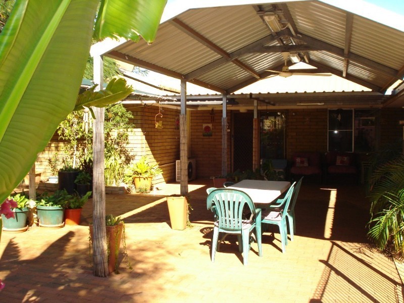 4 Stanbridge Way, Karratha WA 6714