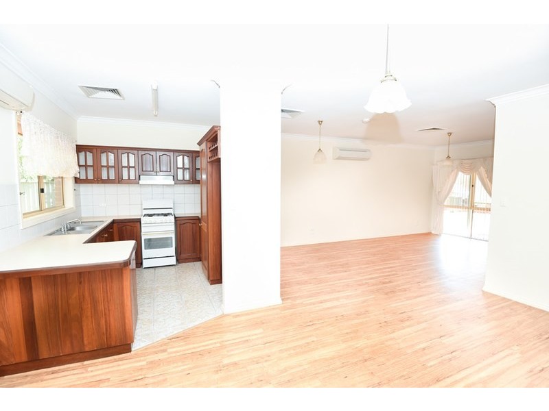 33 Leslie Loop, Baynton WA 6714