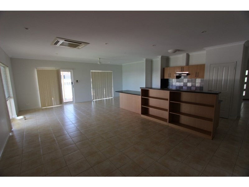 26 Buchanan Circuit, Baynton WA 6714