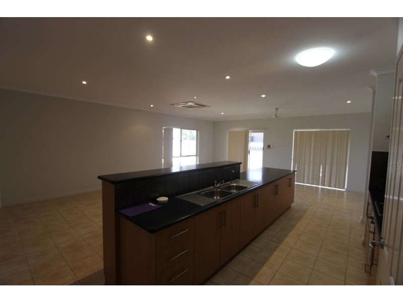 26 Buchanan Circuit, Baynton WA 6714