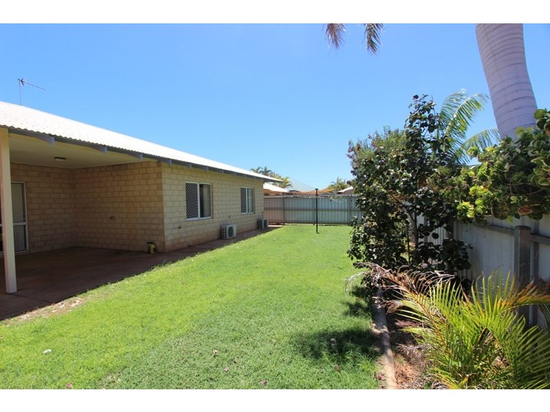 26 Buchanan Circuit, Baynton WA 6714