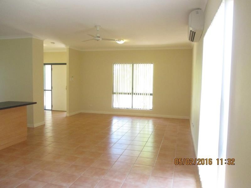 10 Miles Loop, Baynton WA 6714