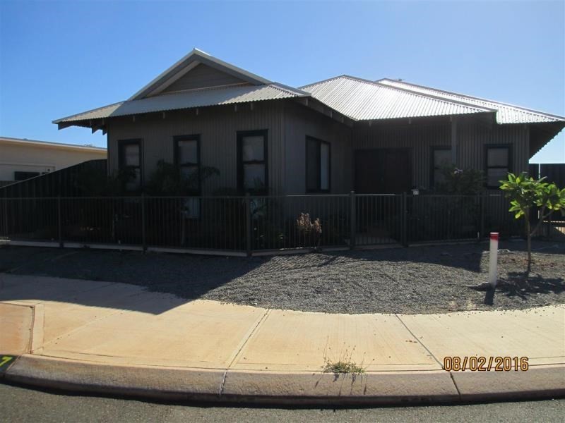 27 Tharnda Road, Baynton WA 6714