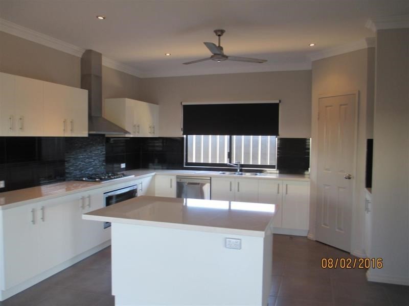 27 Tharnda Road, Baynton WA 6714