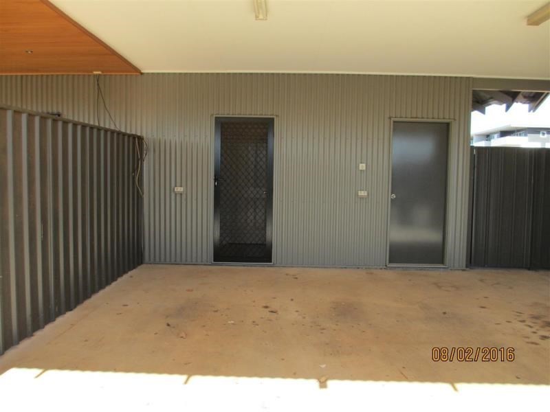 27 Tharnda Road, Baynton WA 6714