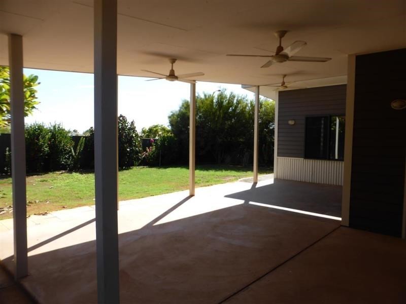 15 Windgrass Way, Nickol WA 6714