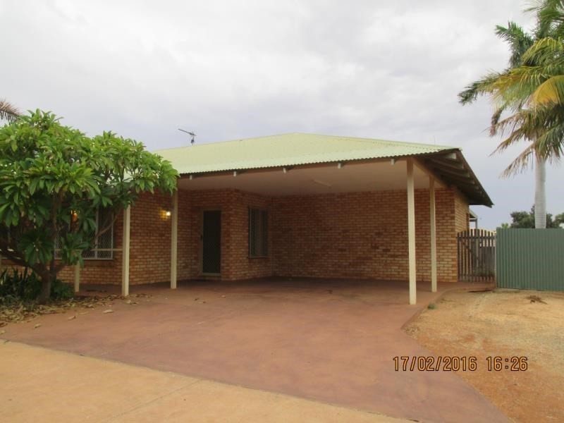 8E Wedge Place, Millars Well WA 6714