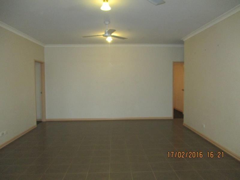 8E Wedge Place, Millars Well WA 6714