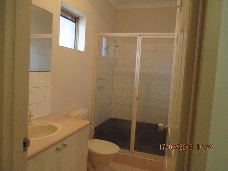 8E Wedge Place, Millars Well WA 6714